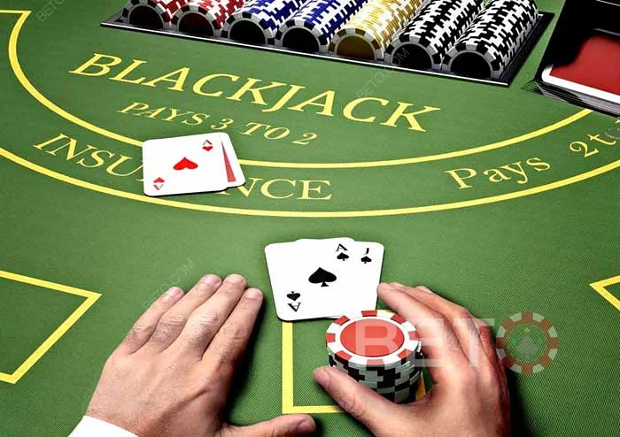 Bermain Blackjack Online bisa sama menyenangkan dan mengasyikkannya dengan permainan Blackjack berbasis darat