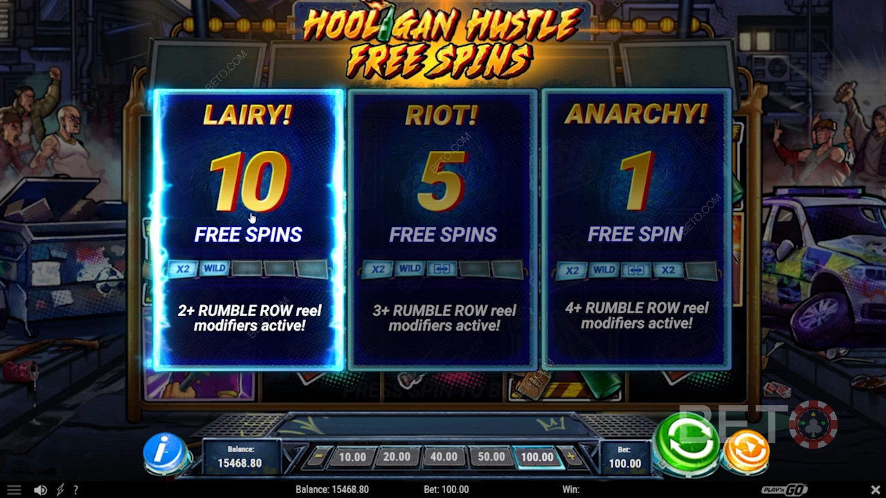 Pilih jenis Spin Gratis di mesin slot Hooligan Hustle