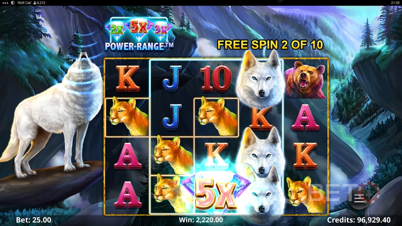 Aktifkan mode Game Bonus untuk memenangkan 10 Spin Gratis dan bonus di slot Wolf Call