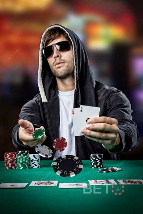 Bandit berlengan satu terinspirasi oleh poker.