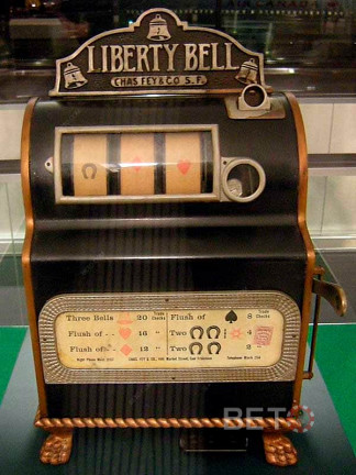 Liberty Bell adalah inspirasi untuk mesin modern dan permainan slot.
